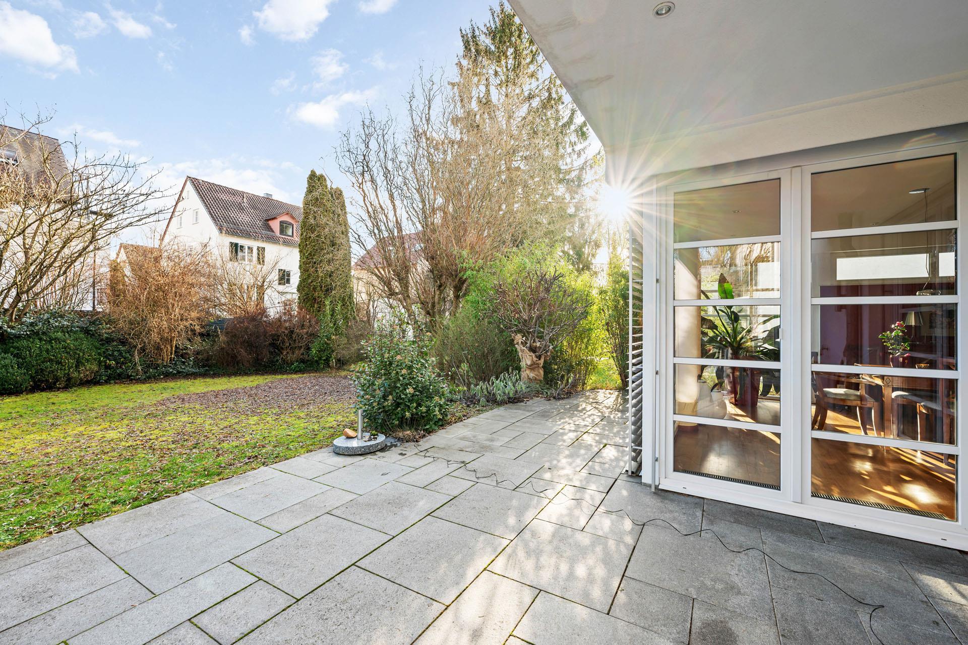 Terrasse und Garten