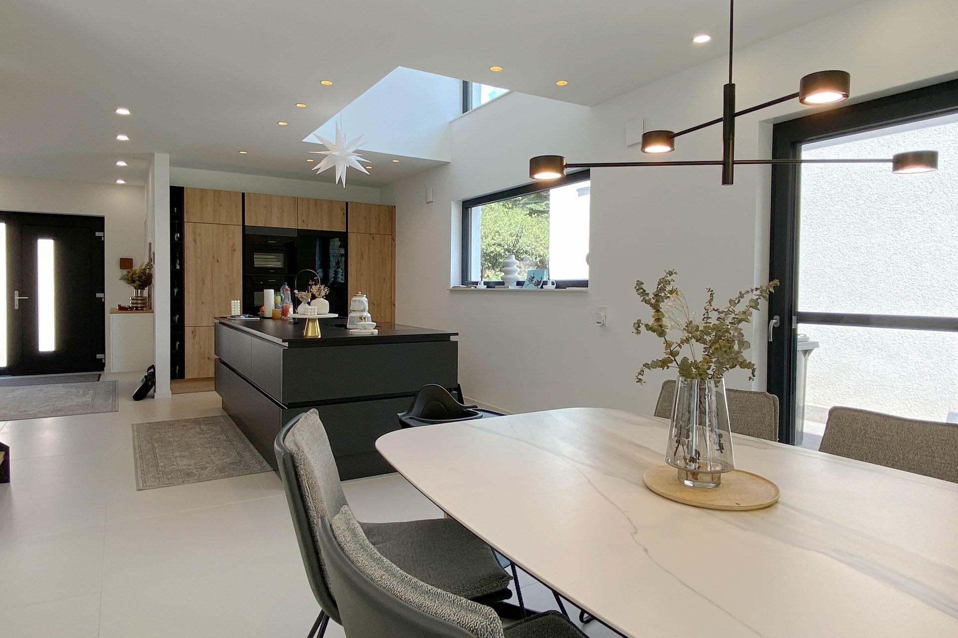 Küche und Essbereich